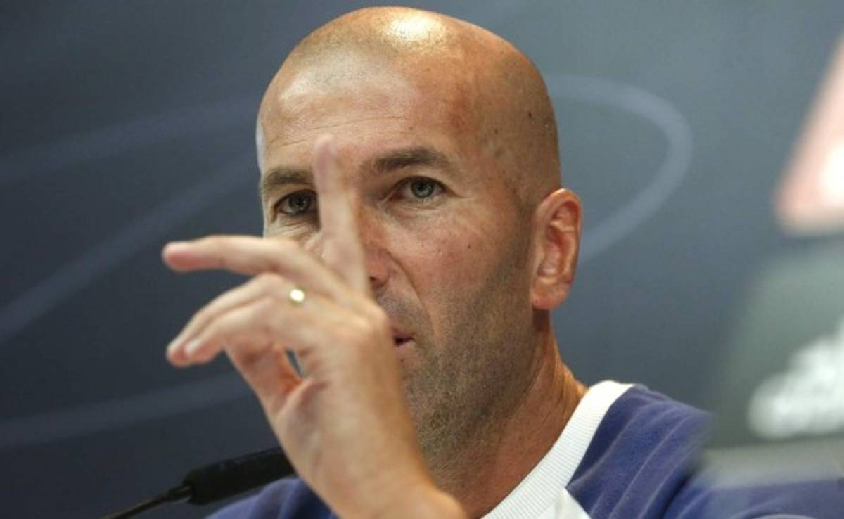 Zidane: 'Me molesta que me pregunten solo por James Rodríguez'