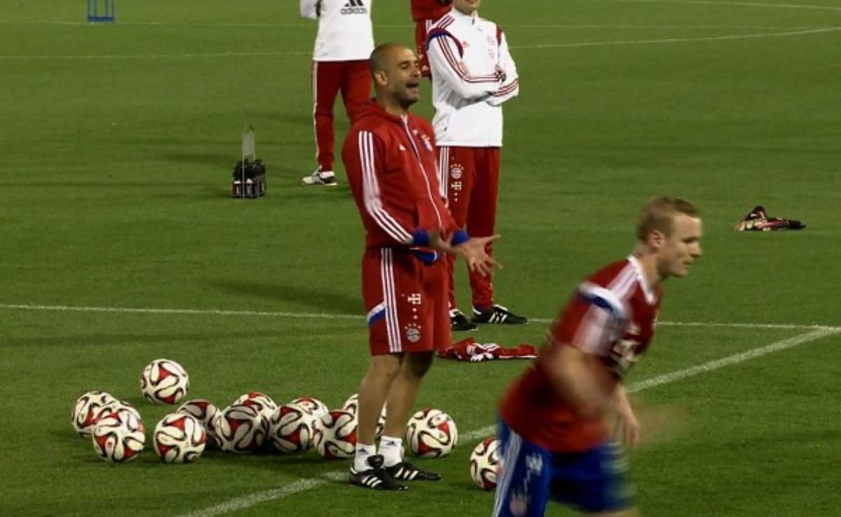 VIDEO: Guardiola a Badstuber en entrenamiento: 'Te quiero'
