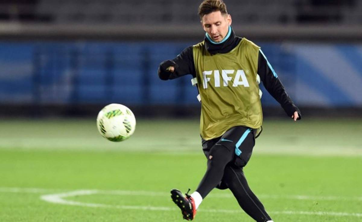 Messi vuelve a entrenase aunque todavía es duda para mañana