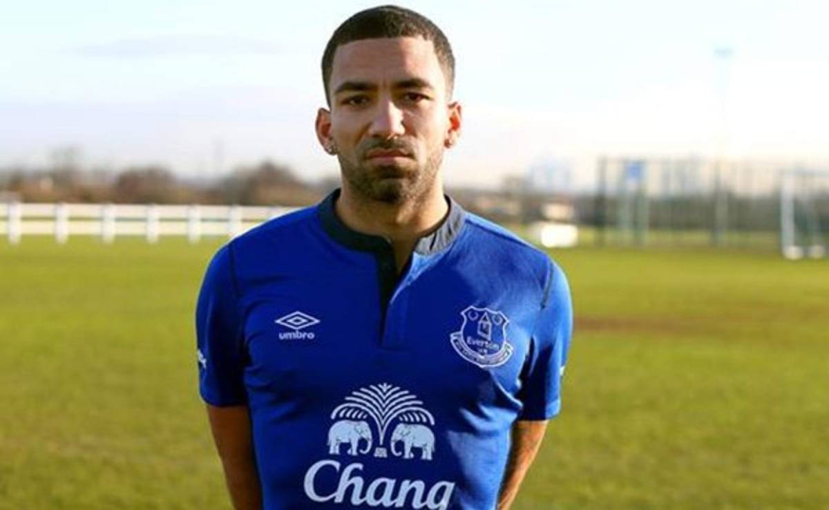 Aaron Lennon fichó por el Everton de Inglaterra