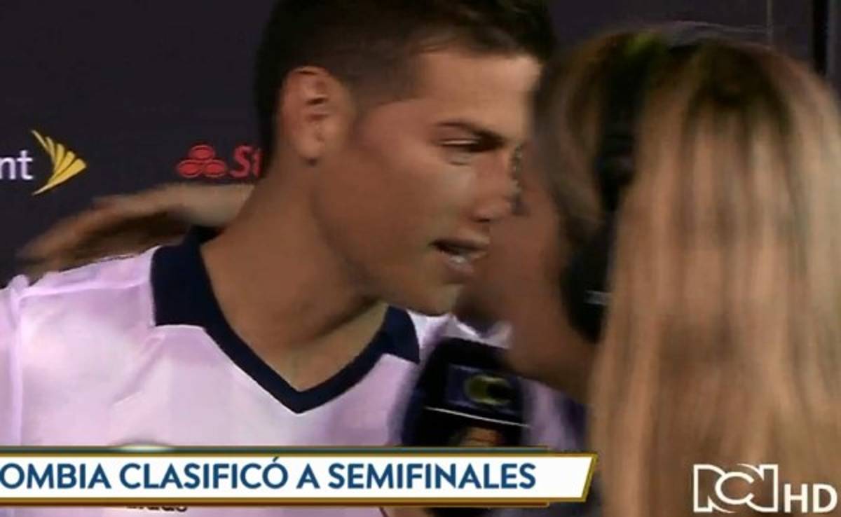 Bella periodista que coqueteó a James esta vez no se aguantó al entrevistarlo