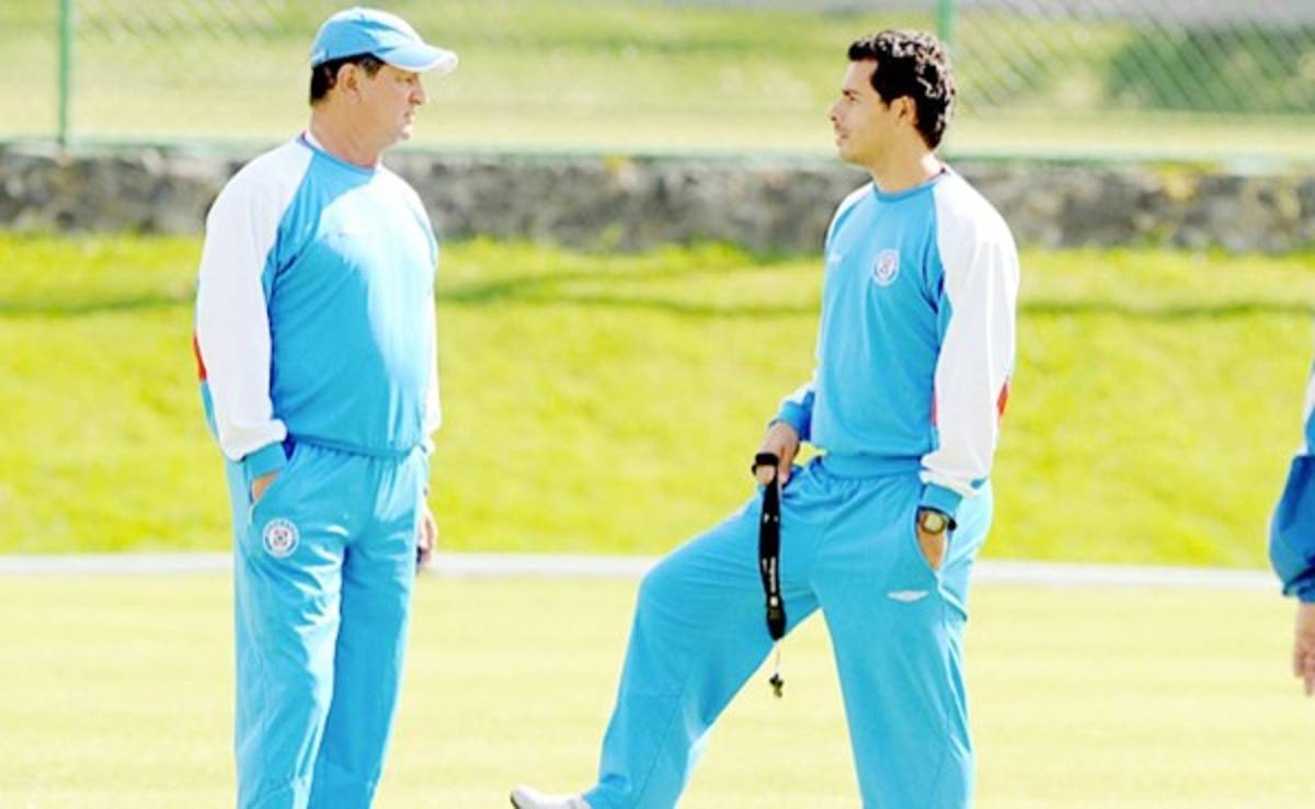 Costa Rica: Hijo del 'Ojitos' Meza dirigirá al Santos de Guápiles