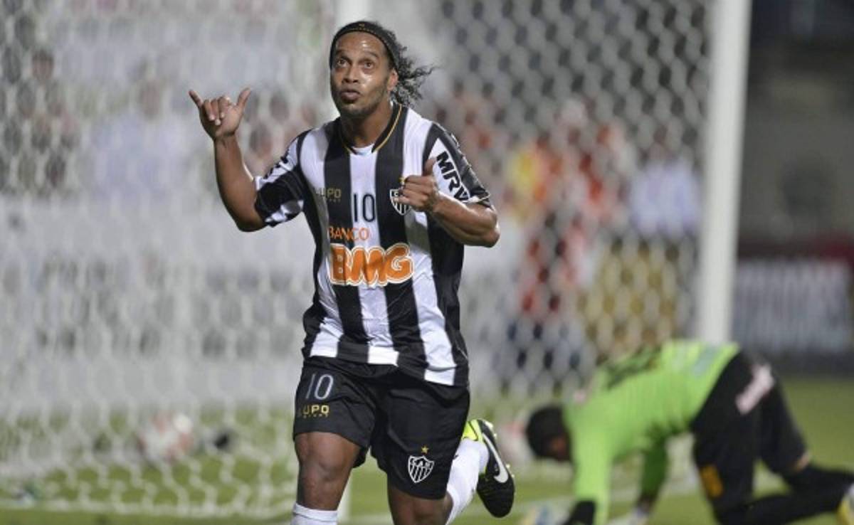 El Santos de Brasil se interesa en Ronaldinho
