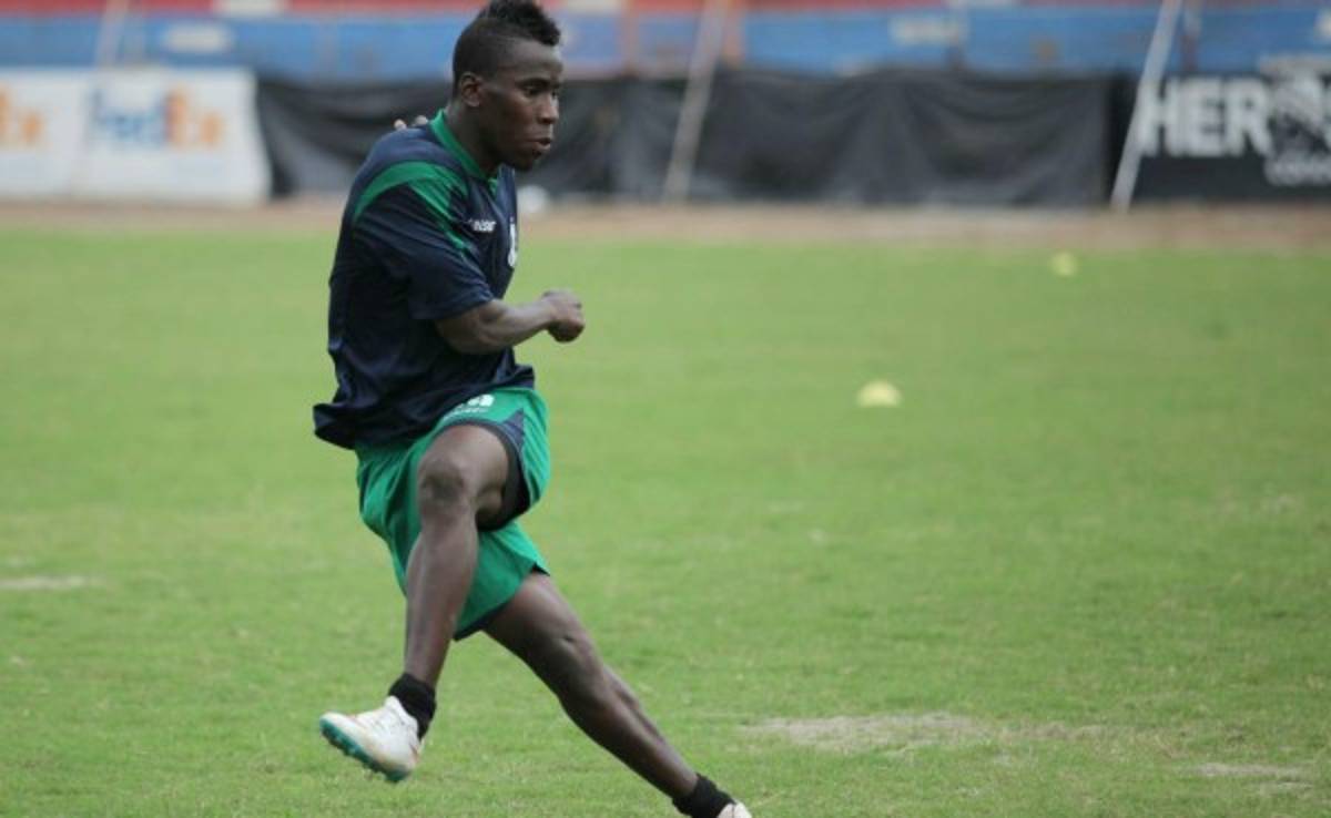 Roberto Riascos: 'Quiero superar a Rubilio Castillo'