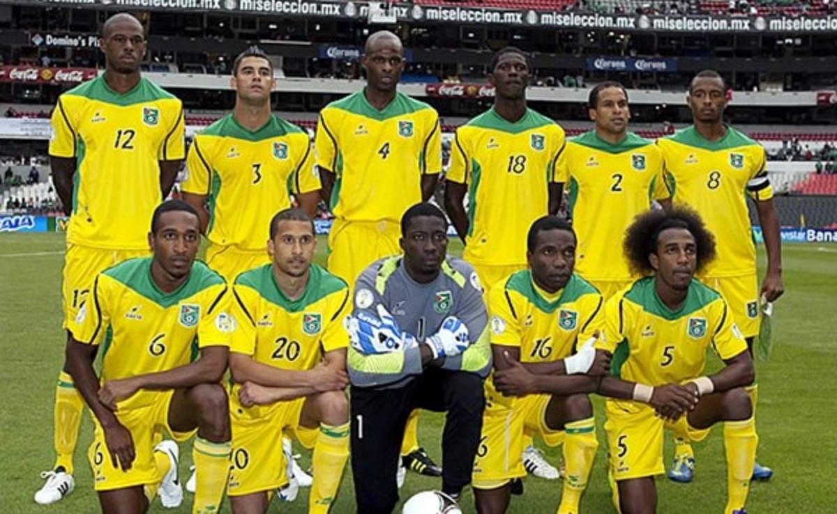 San Vicente y Las Granadinas sufre pero se clasifica a la fase de grupos de la Concacaf