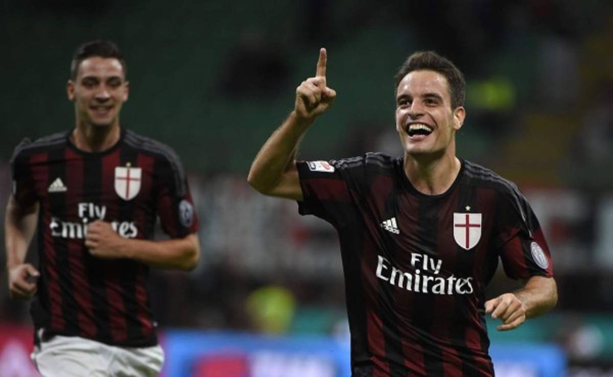 Milan derrotó al Palermo con 'doblete' de Bacca