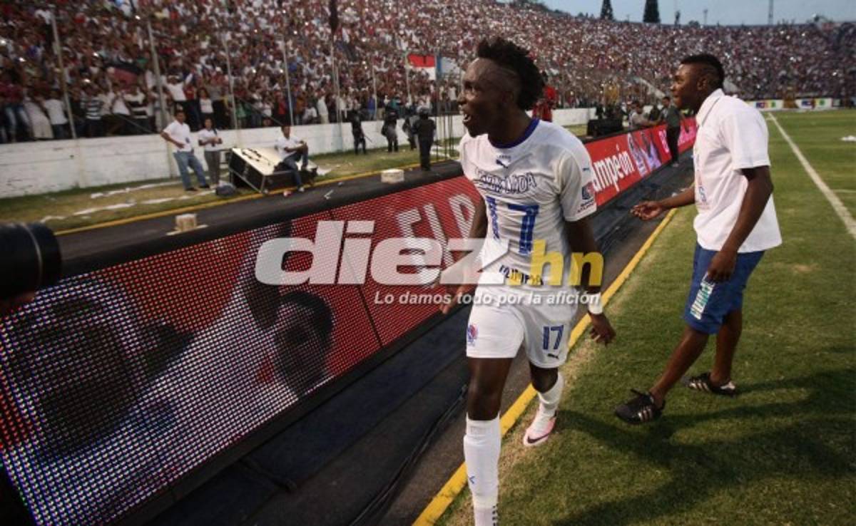 ¿Serán estas las últimas 15 fotos de Alberth Elis como jugador de Olimpia?