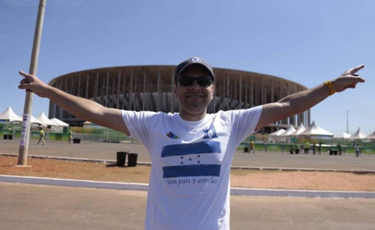 Bruno, el brasileño 'torcedor' de Honduras en Brasilia