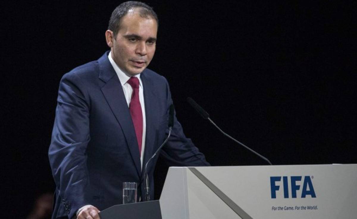 Príncipe jordano Ali Bin Al Hussein formaliza su candidatura a presidente de Fifa