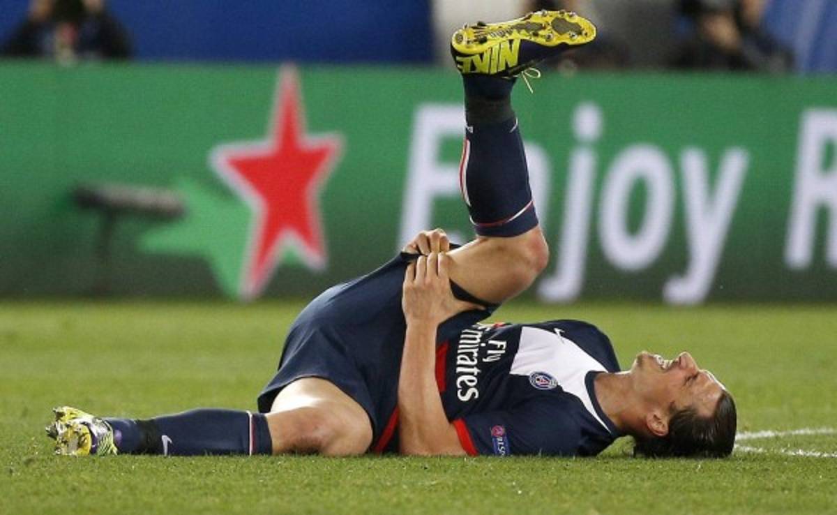 Ibrahimovic se lesiona y es duda para vuelta ante Chelsea