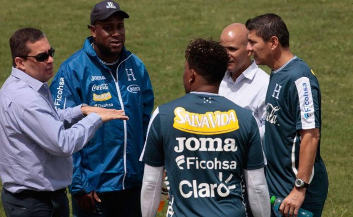 Medford, Pavón y Arnold no dejan escapar ningún detalle en la Selección