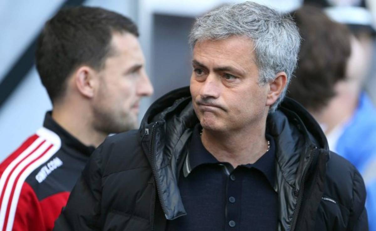 Mourinho pierde un histórico invicto con el Chelsea