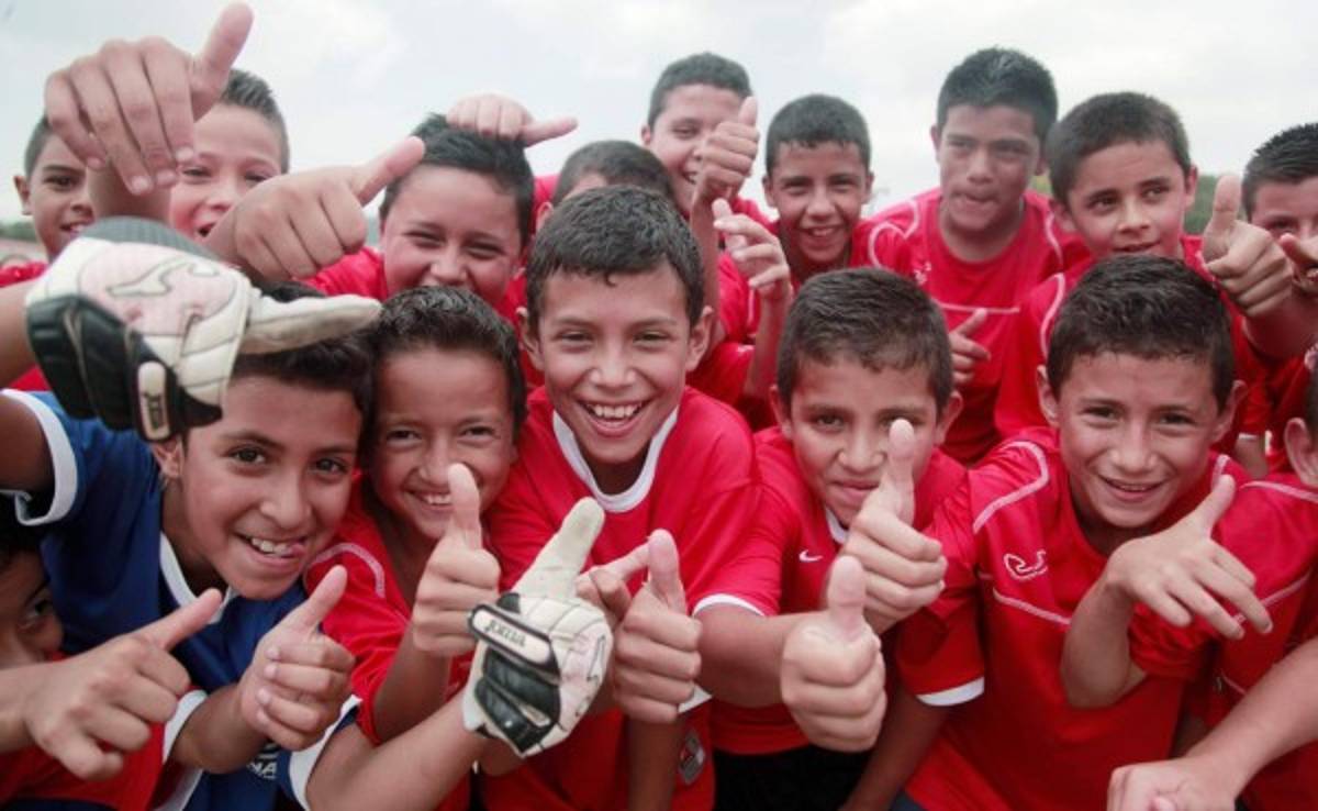Escuela Manuel Bonilla clasifica a final de Copa Gatorade en Occidente