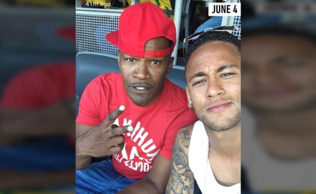 Neymar asistió al Rose Bowl para apoyar a Brasil acompañado de estrellas