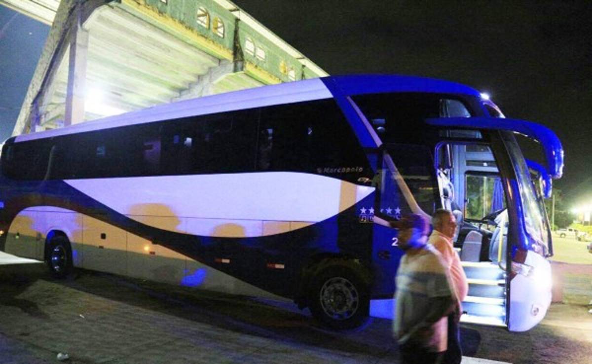 Atacan con piedras el bus del Olimpia a su salida de Juticalpa