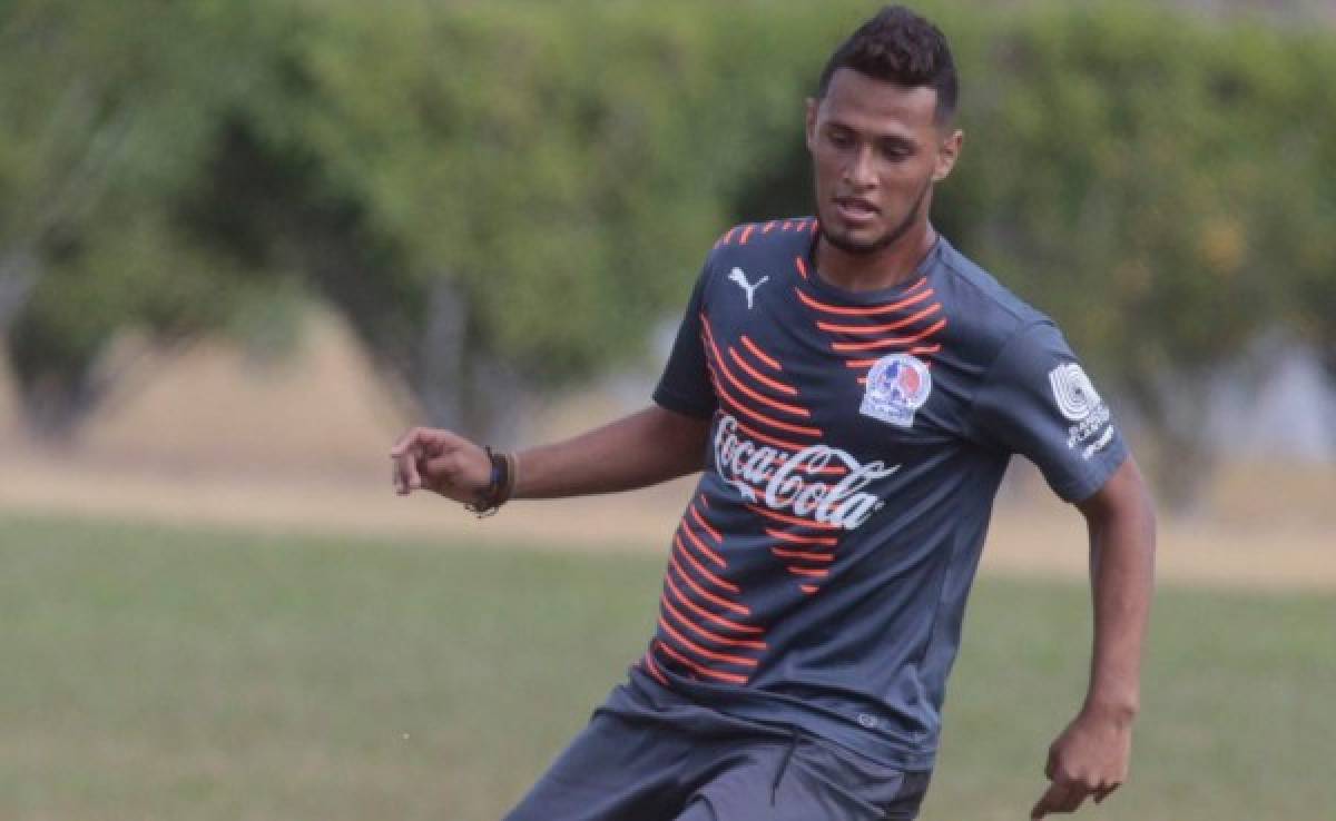 Alex López: 'Algo debe tener el jugador hondureño, uno sale de canchas de tierra'