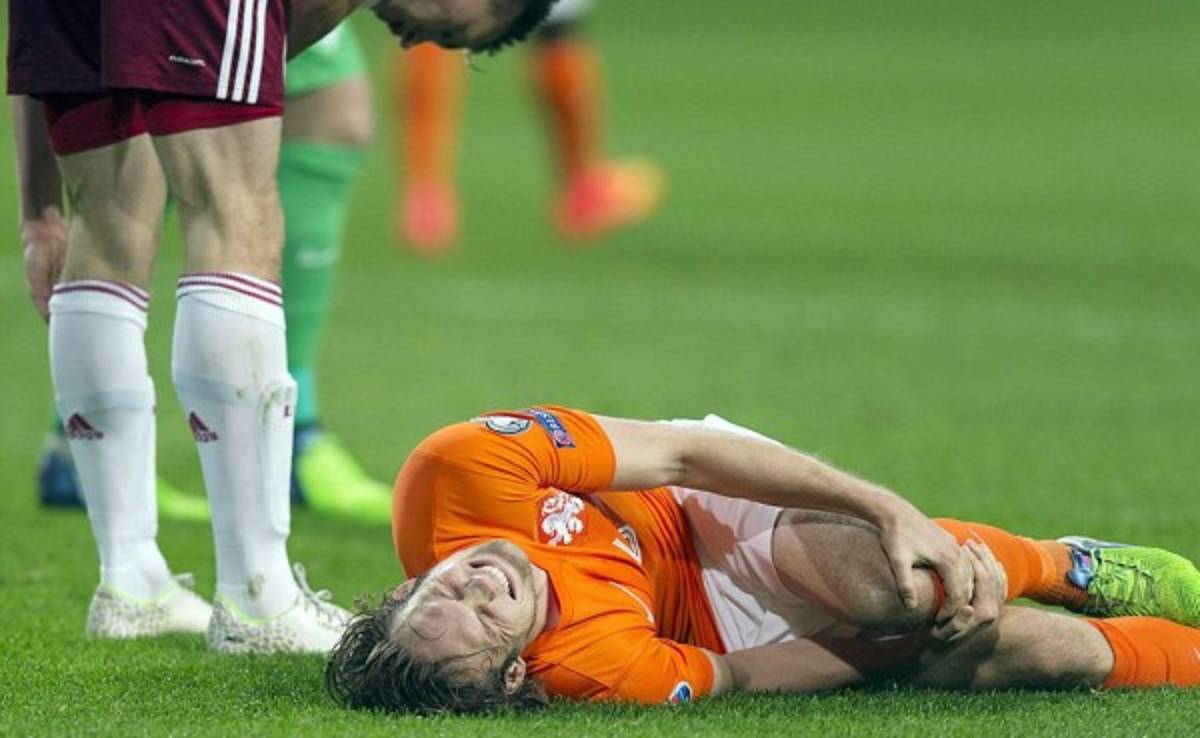 Manchester United anuncia baja de Blind para seis meses &nbsp;&nbsp;