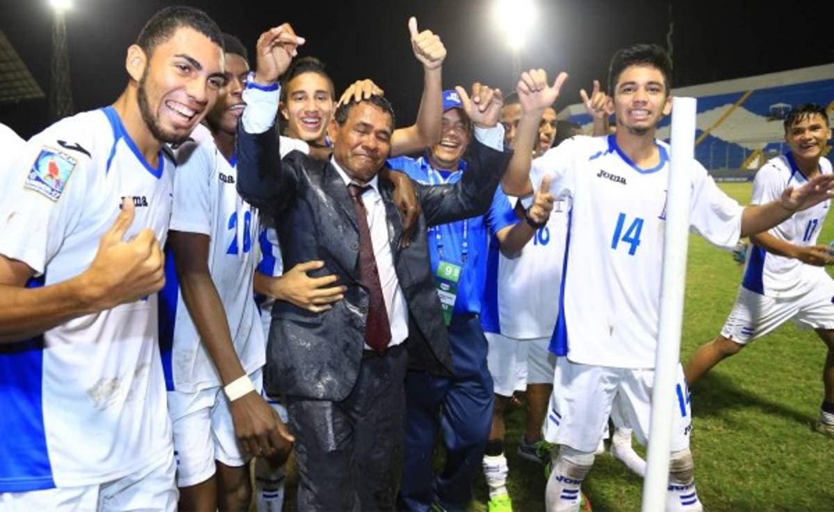 José Valladares, de taxista a técnico bimundialista con Honduras