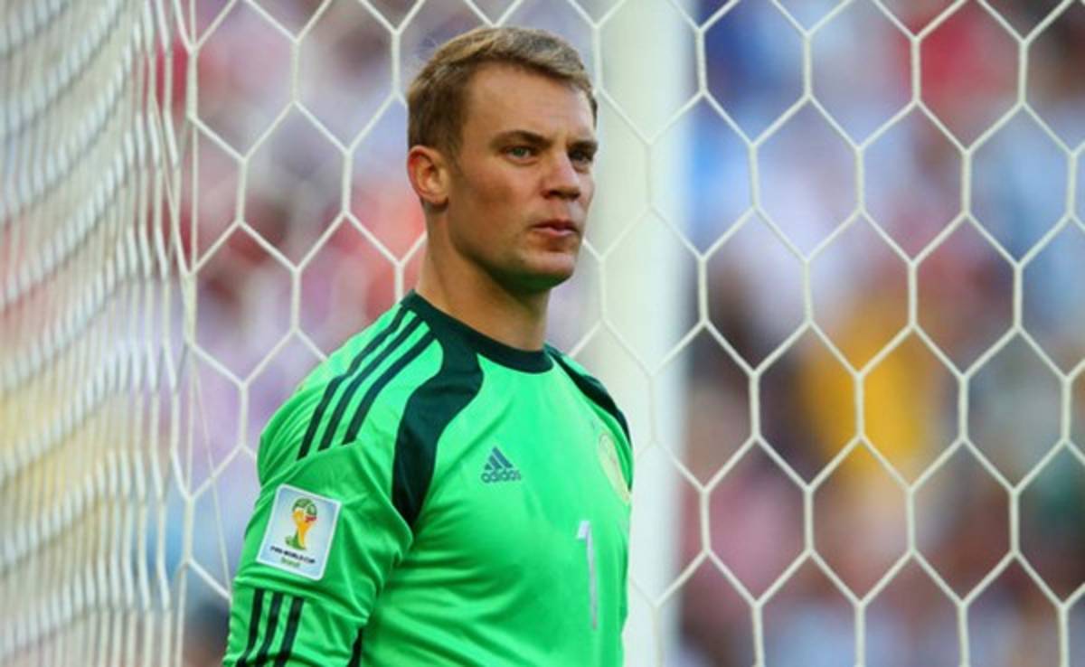 Manuel Neuer, elegido mejor futbolista alemán del año