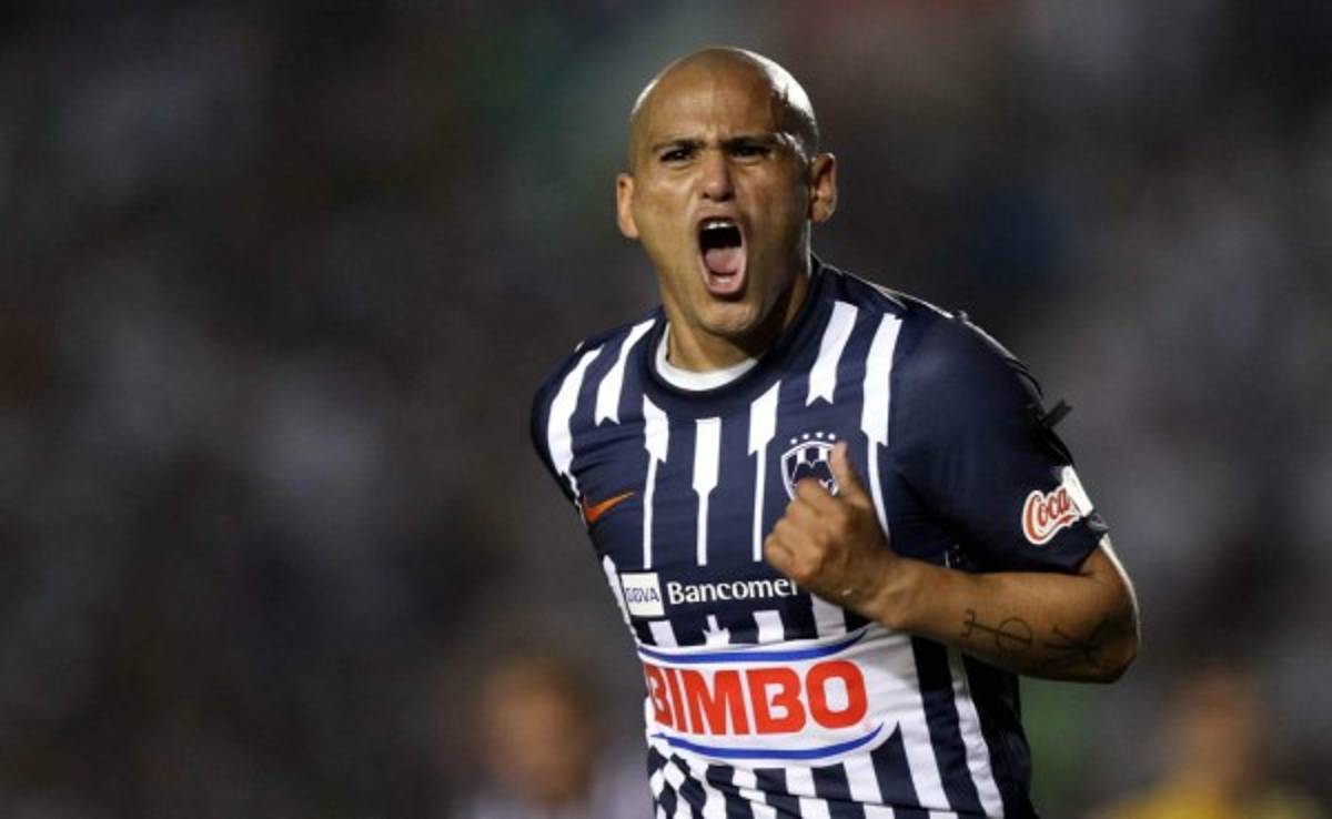 Monterrey de México comienza a llorar la inminente salida del Chupete Suazo