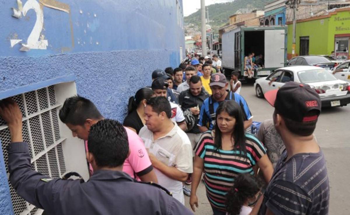 Comenzó la venta loca de boletos para el Motagua-Olimpia