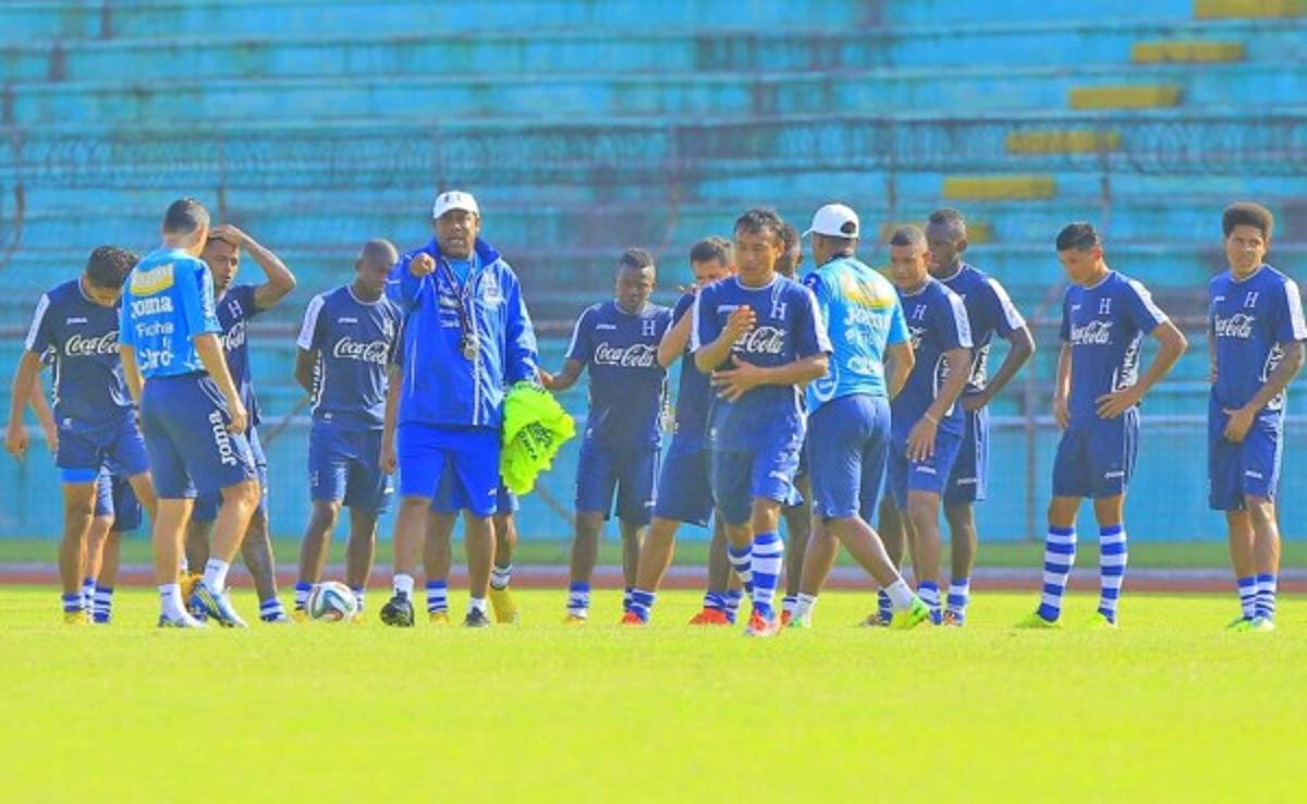 Medford se encerró con los jugadores por más de 40 minutos