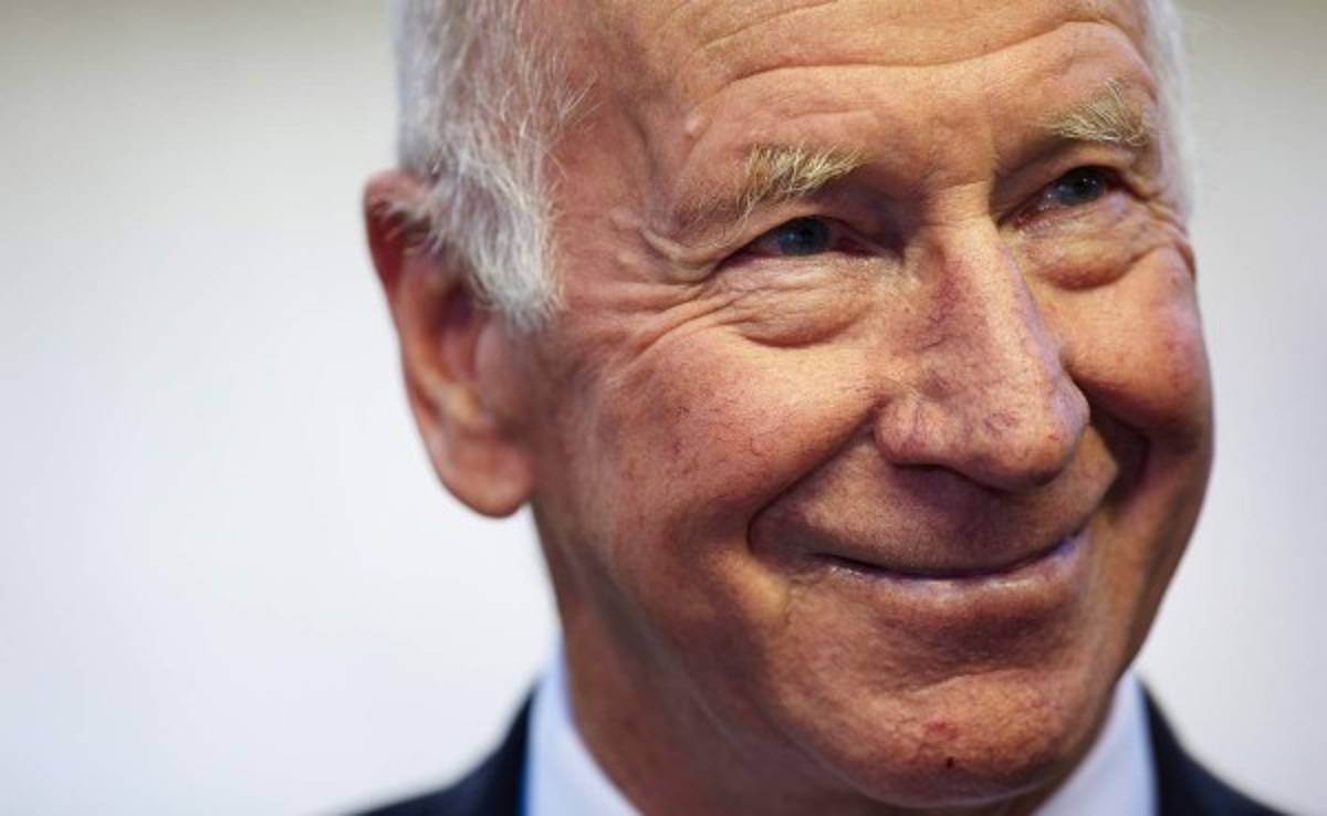 Bobby Charlton dice que si España gana el mundial será la mejor de la historia