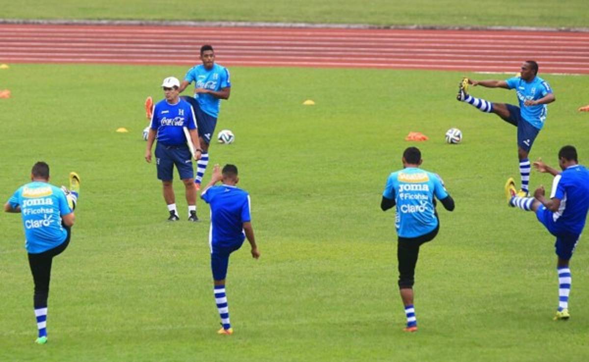Jorge Luis Pinto muestra agilidad, destreza y entrega en su segundo entrenamiento