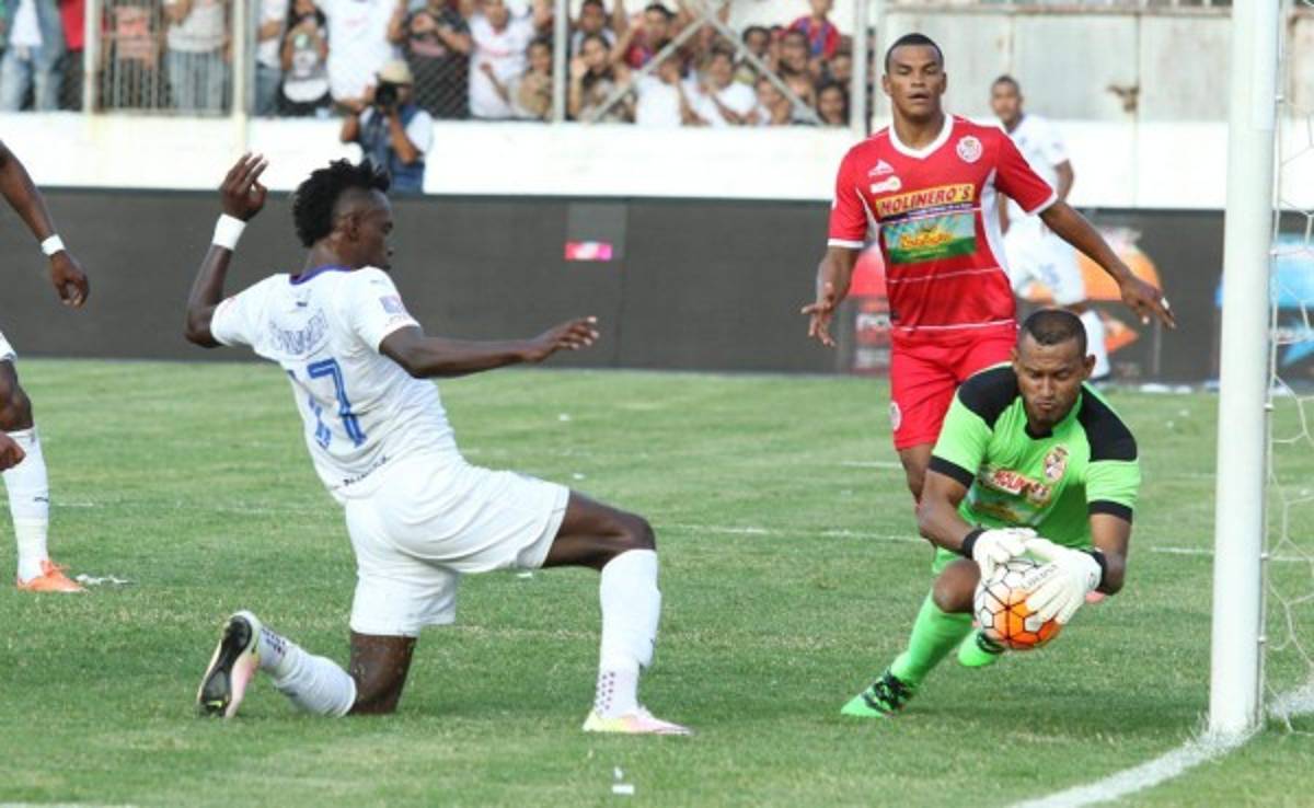 EN VIVO: Carlo Costly liquida la final y Olimpia gana su copa 30