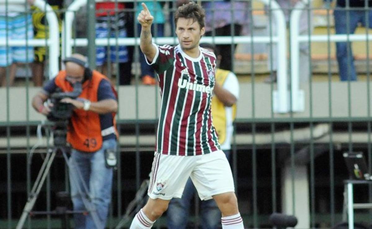 Rafael Sobis llega a México para firmar con el Tigres