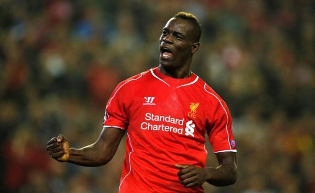 PSG tiene en su agenda a Balotelli como alternativa a la salida de Cavani