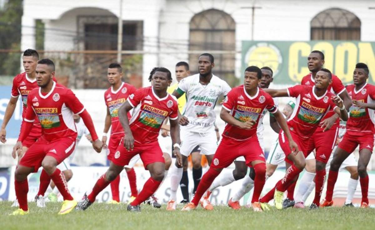 Con un Donaldo Morales imponente, Real Sociedad empató ante Platense