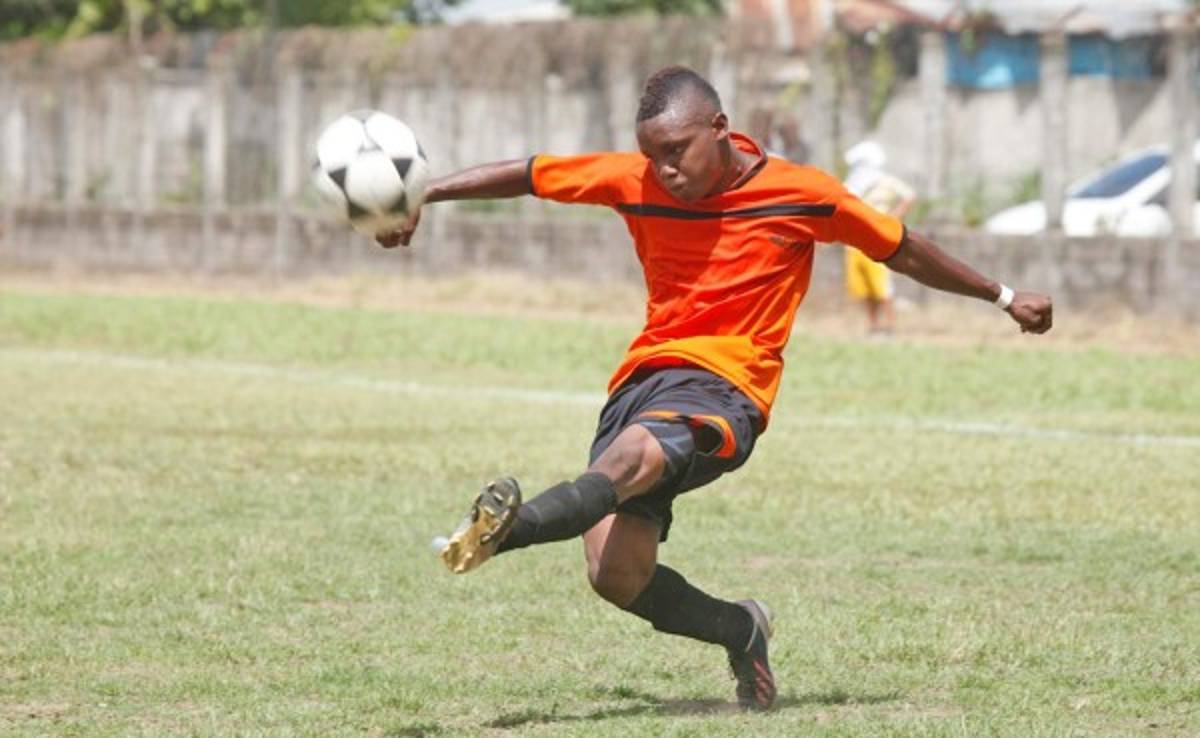 Samuel Lucas, la perla del ascenso que quieren vender al fútbol tico