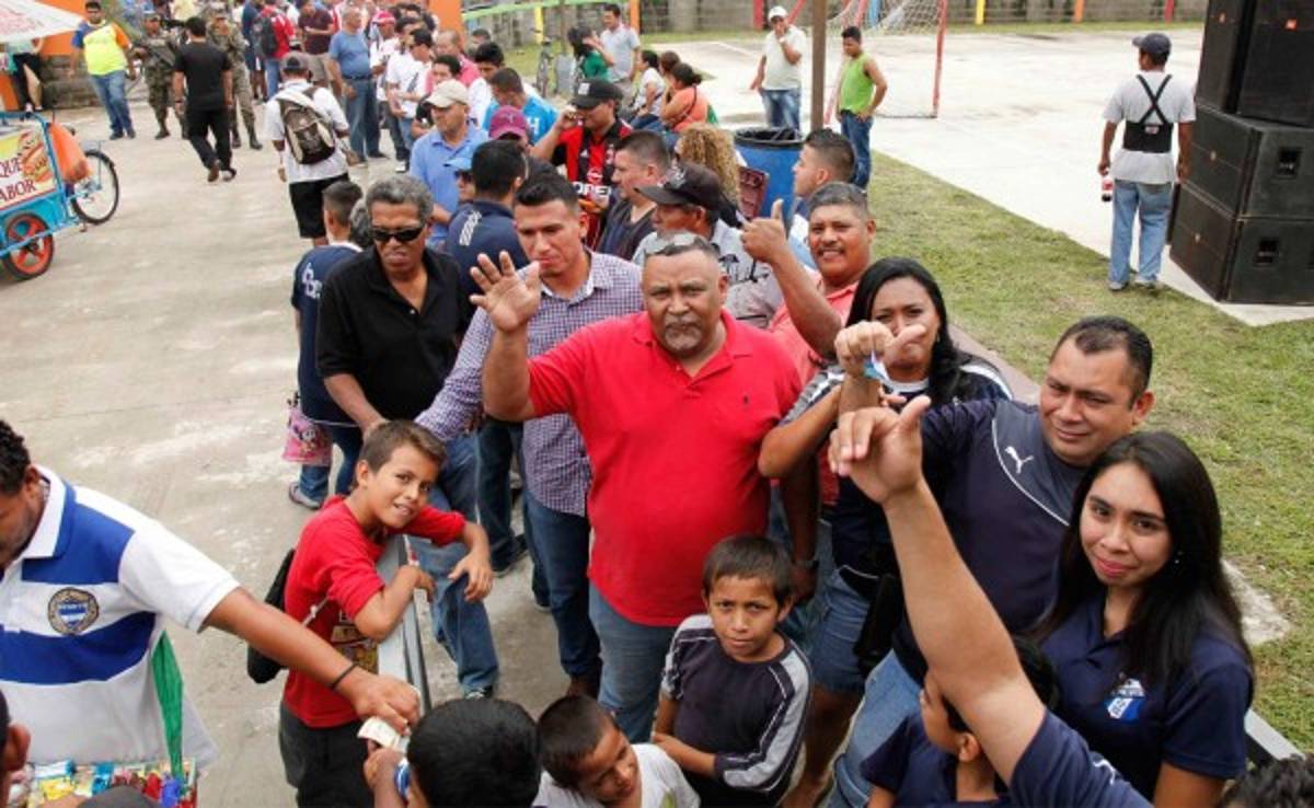 Afición de El Progreso muestra respaldo total al Honduras