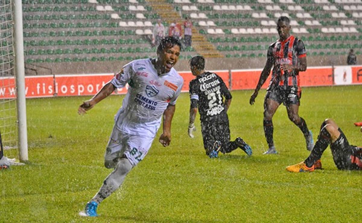 Brayan Beckeles debuta en derrota de Copa MX con el Necaxa