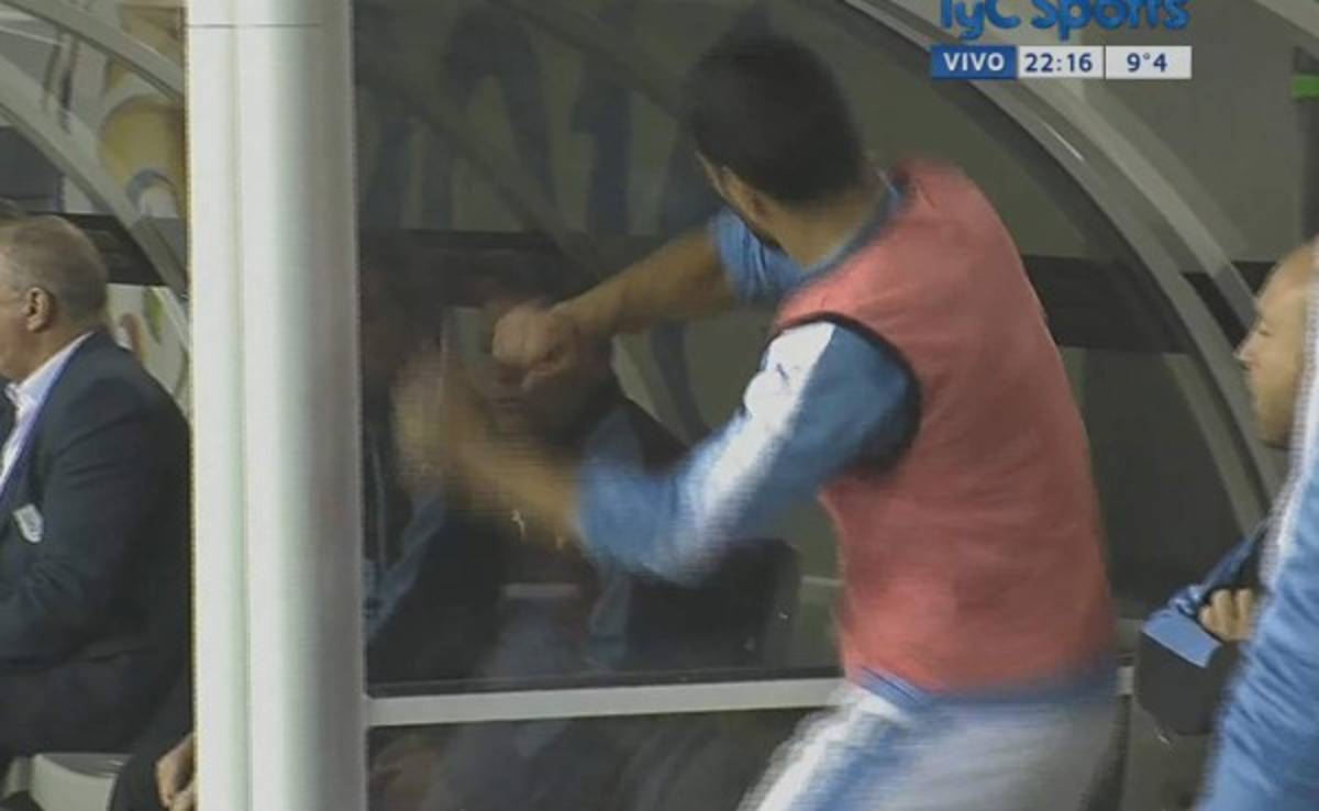 VIDEO: Luis Suárez armó gran berrinche porque no jugó ante Venezuela