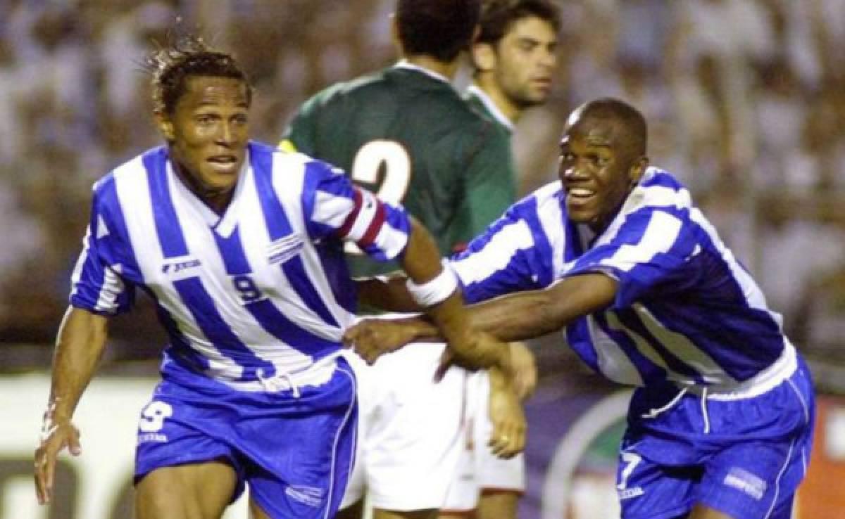 México, Honduras y los momentos más recordados de este cruce: Besos, coscorrones, montajes y técnicos despedidos