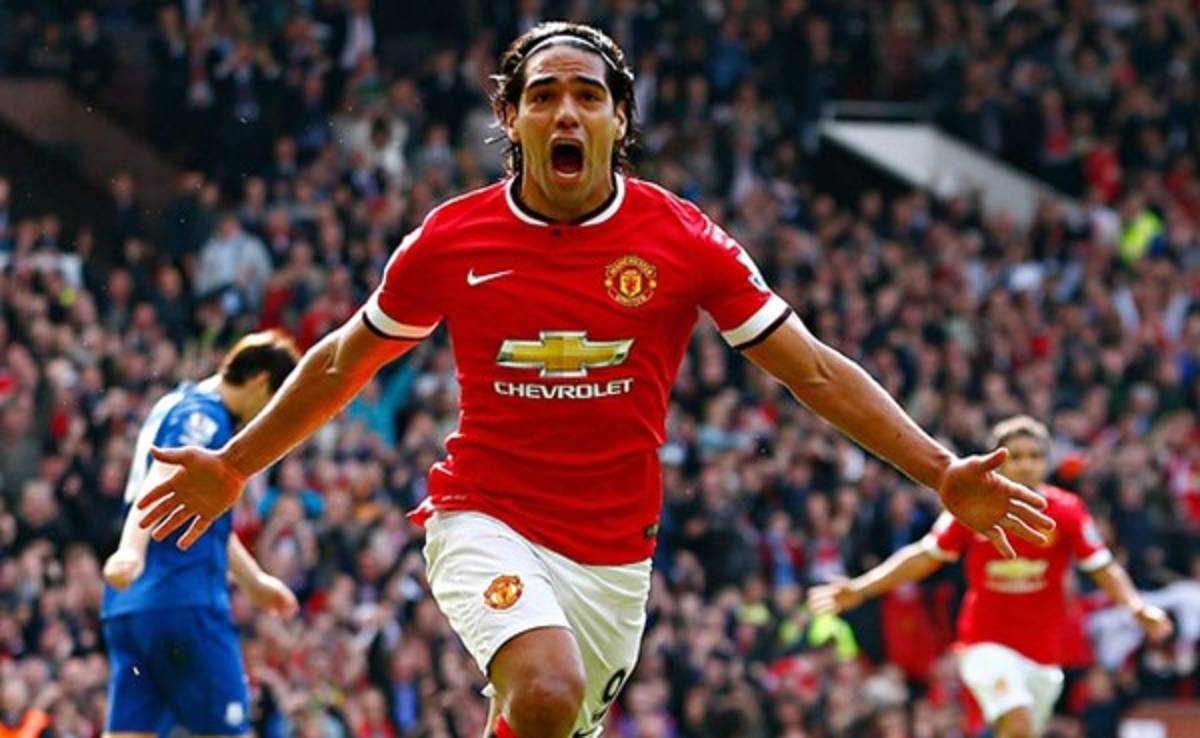 Falcao será ofrecido al Liverpool y al Chelsea, según prensa inglesa