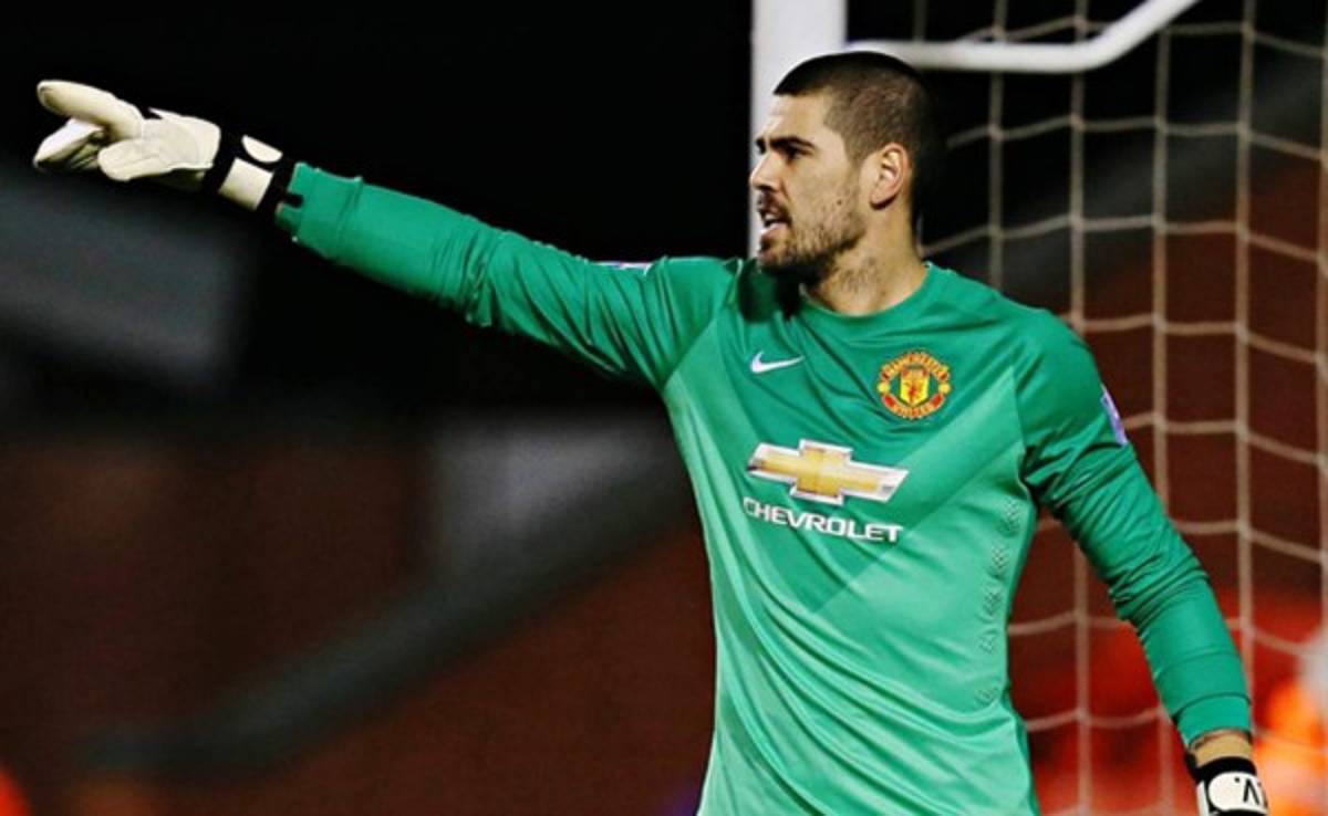 Víctor Valdés es ofrecido al Real Madrid