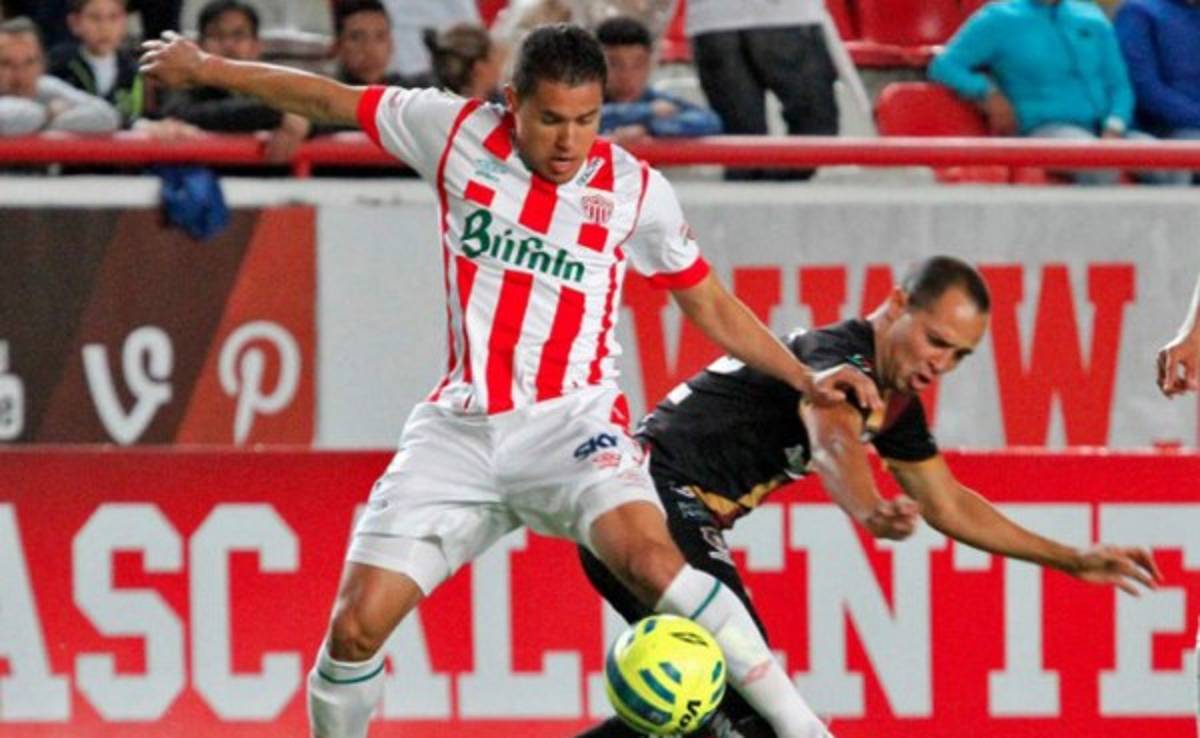 Necaxa pierde ante San Luis con Roger Rojas en la cancha