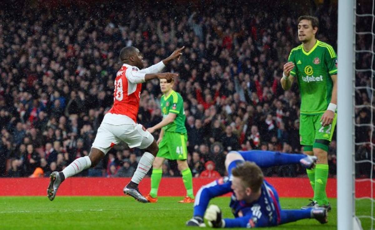 El Arsenal sufre ante el Sunderland pero sigue adelante en la Copa