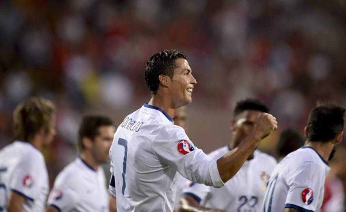 VIDEO: Triplete de Cristiano guía a Portugal a la Eurocopa 2016