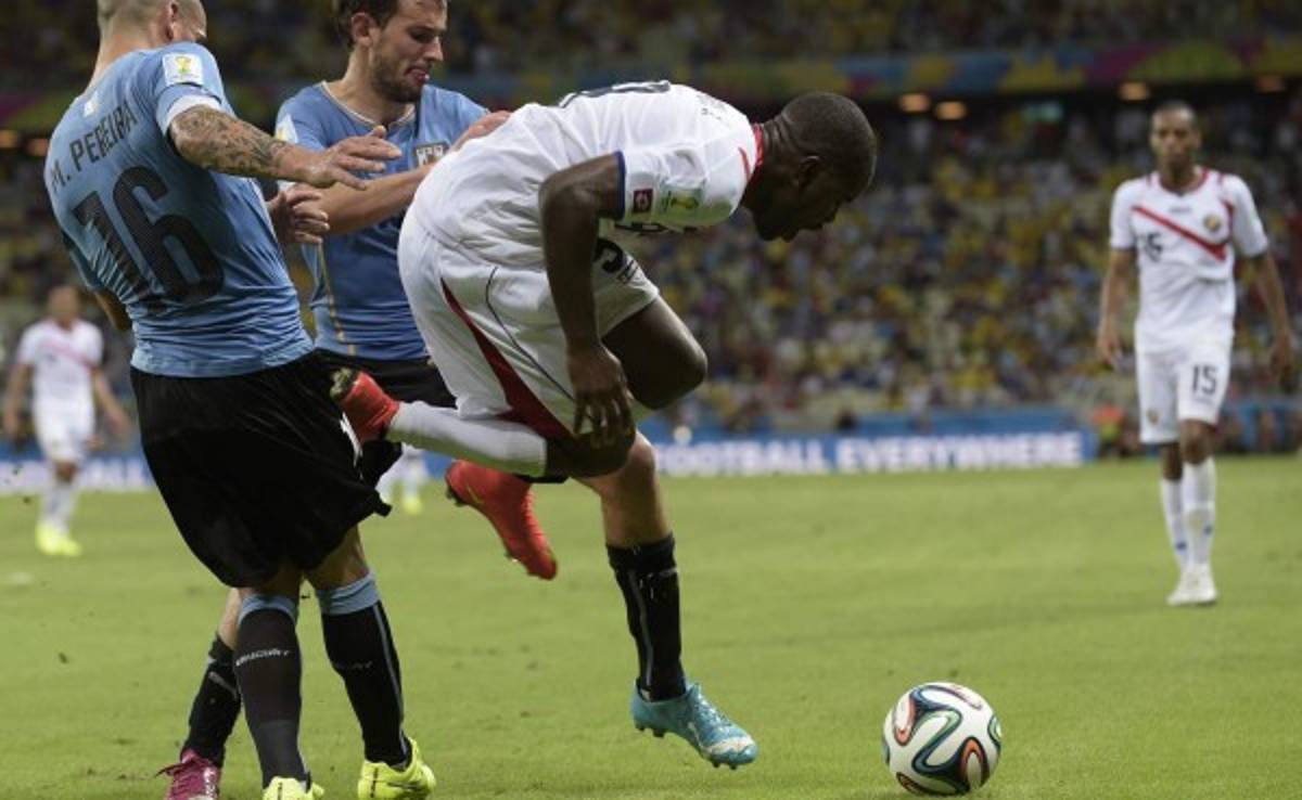 VÍDEO: La patada de Maximiliano Pereira a Joel Campbell