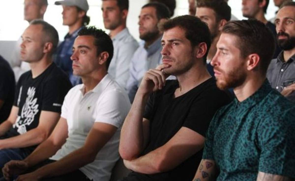 Jugadores del Madrid y el Barcelona amenazan con huelga en crisis de derechos