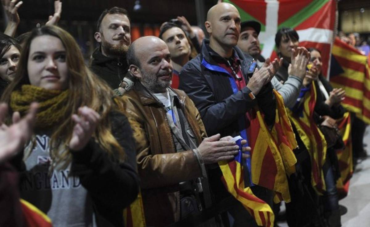 Cataluña desafía a Madrid y toda España con consulta popular