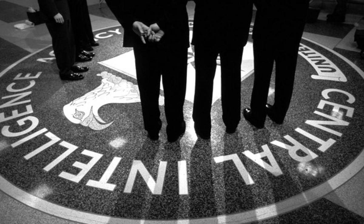 Si agente de la CIA quieres ser, esto no debes hacer en tus redes sociales