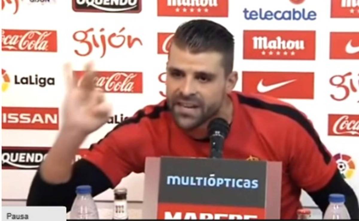 Arquero en España explota contra periodista: 'Es de ser un hijo de p...'