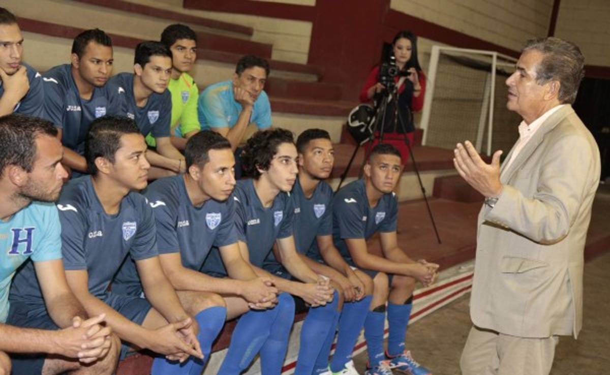 Jorge Luis Pinto visitó Selección de Fútbol Sala