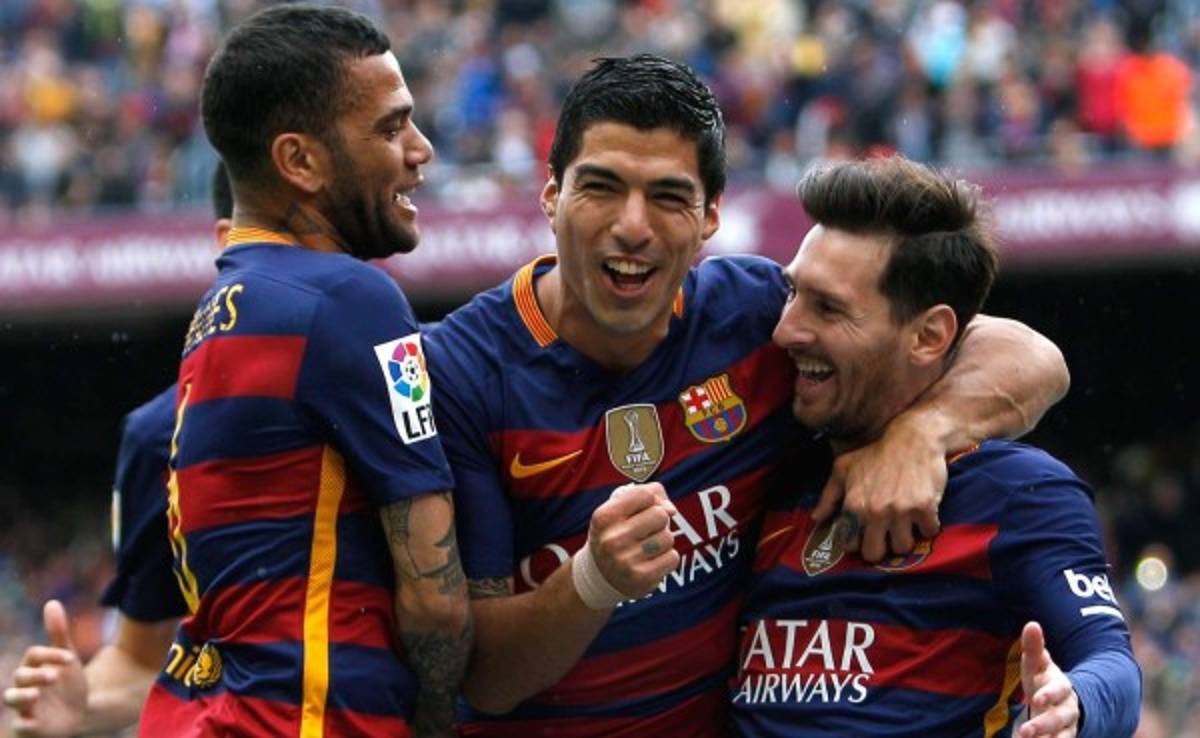 Barcelona golea al Espanyol y decidirá la Liga en la última fecha