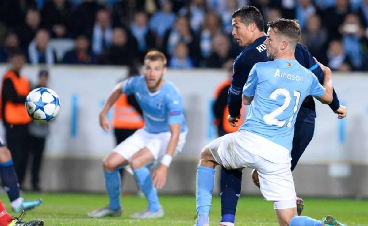 VIDEO: Las dos grandes tapadas del portero del Malmö a Cristiano Ronaldo